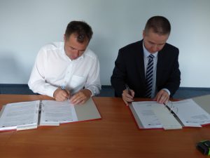 Podpisano umowę na działania promujące projekt pn. :”Uporządkowanie gospodarki wodno – ściekowej w aglomeracji Kożuchów – Etap II”